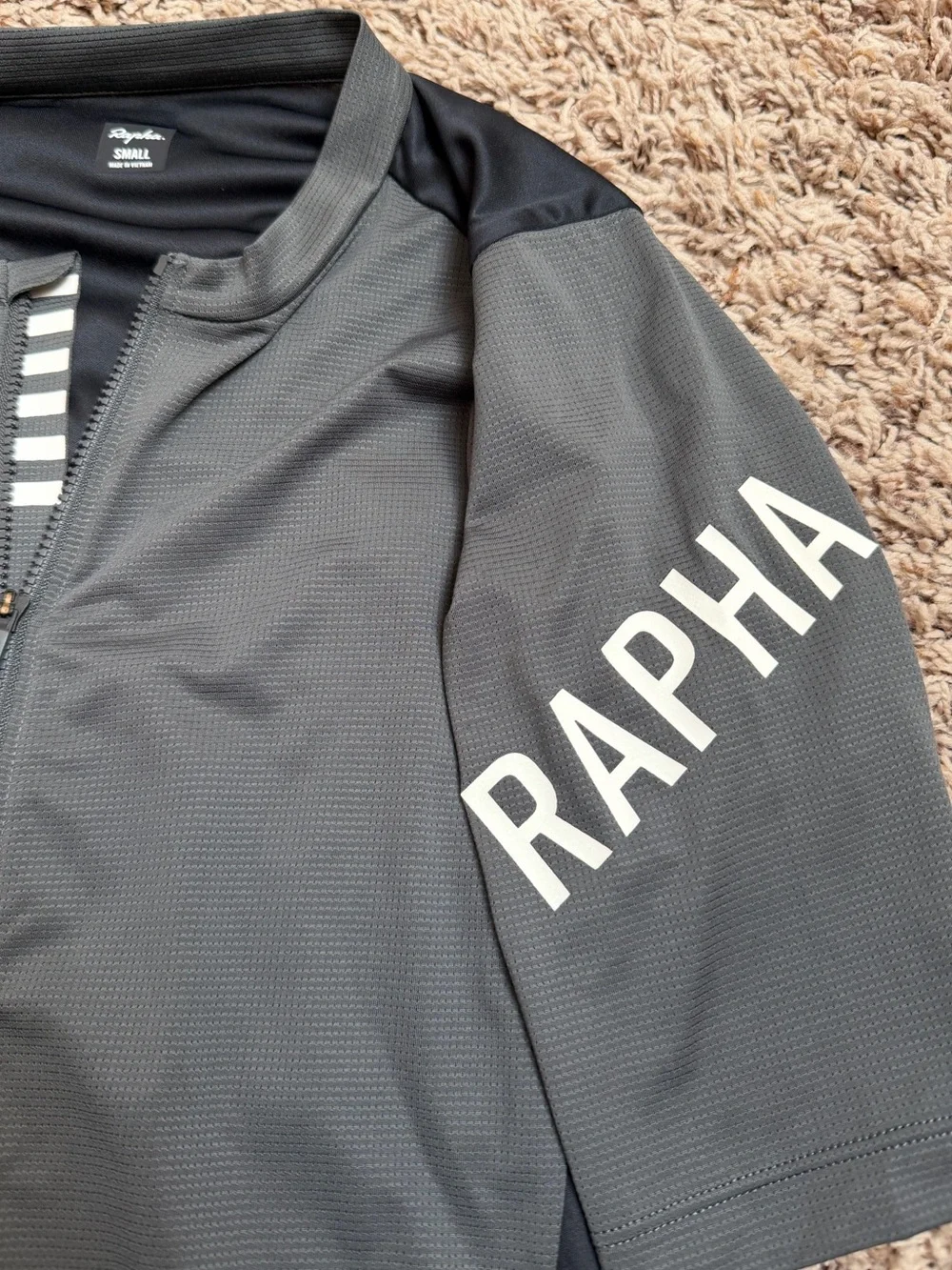 Rapha Men’s Pro Team Training Jersey in Dark Gray/Black Size Small - Picture 6 of 15